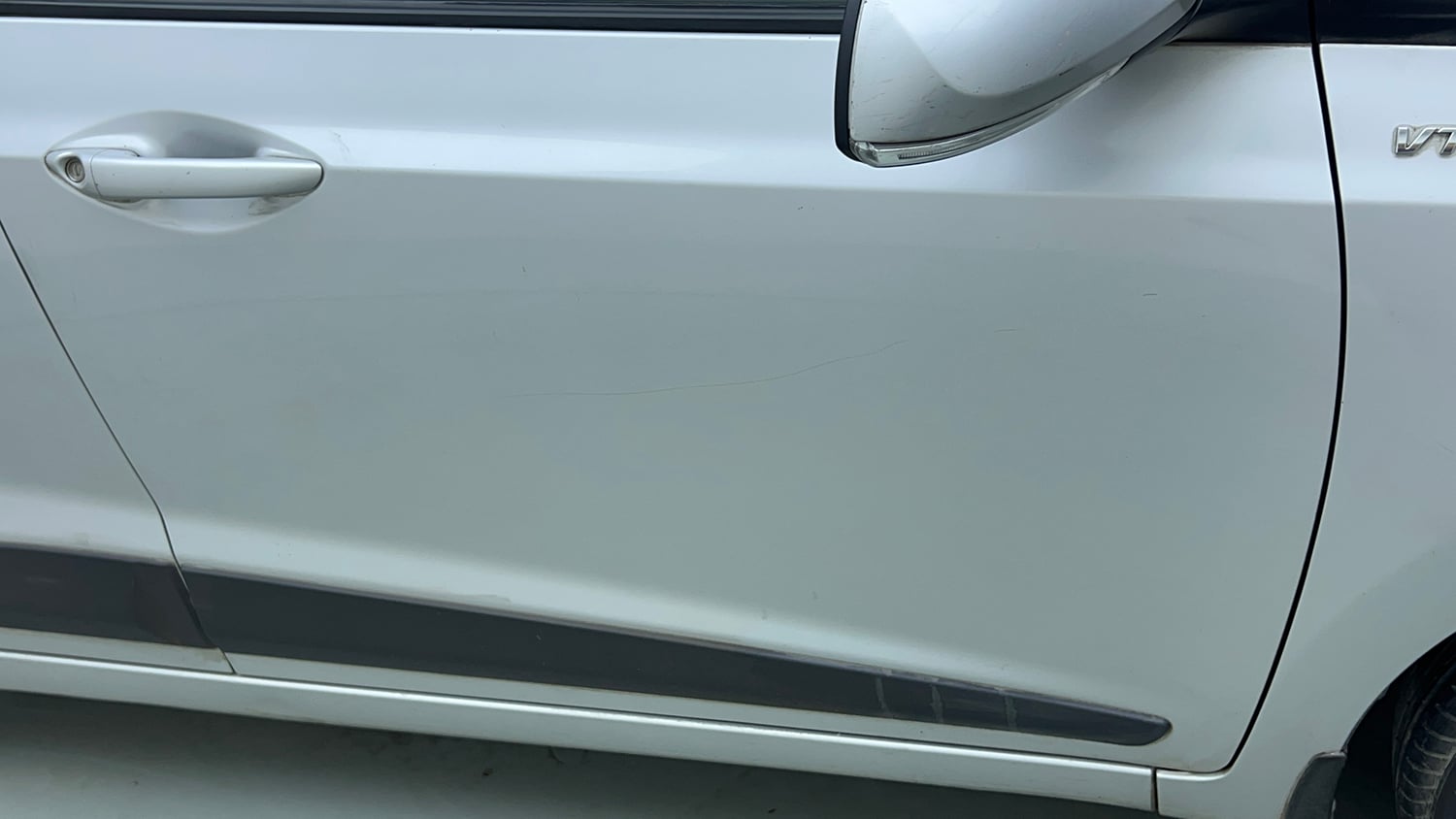 Used 2014 Hyundai Xcent S 1.2 Petrol Manual dents MINOR SCRATCH