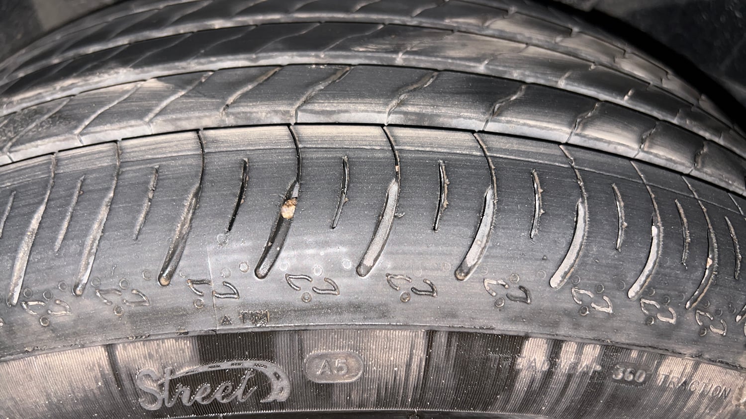 Used 2025 Honda Elevate ZX CVT Petrol Automatic tyres LEFT REAR TYRE TREAD VIEW