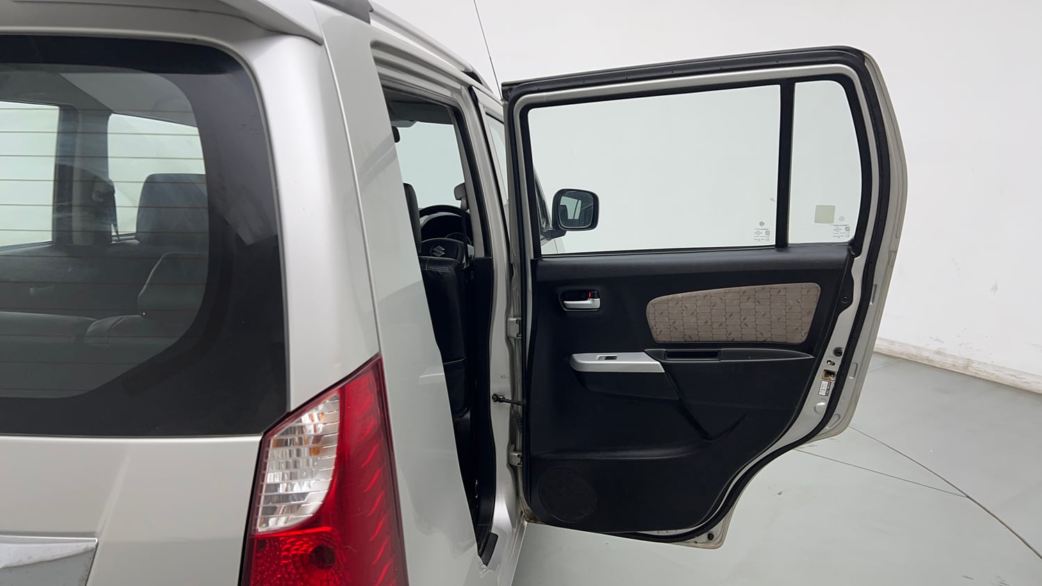 Used 2014 Maruti Suzuki Wagon R VXI Petrol Manual interior RIGHT REAR DOOR OPEN VIEW