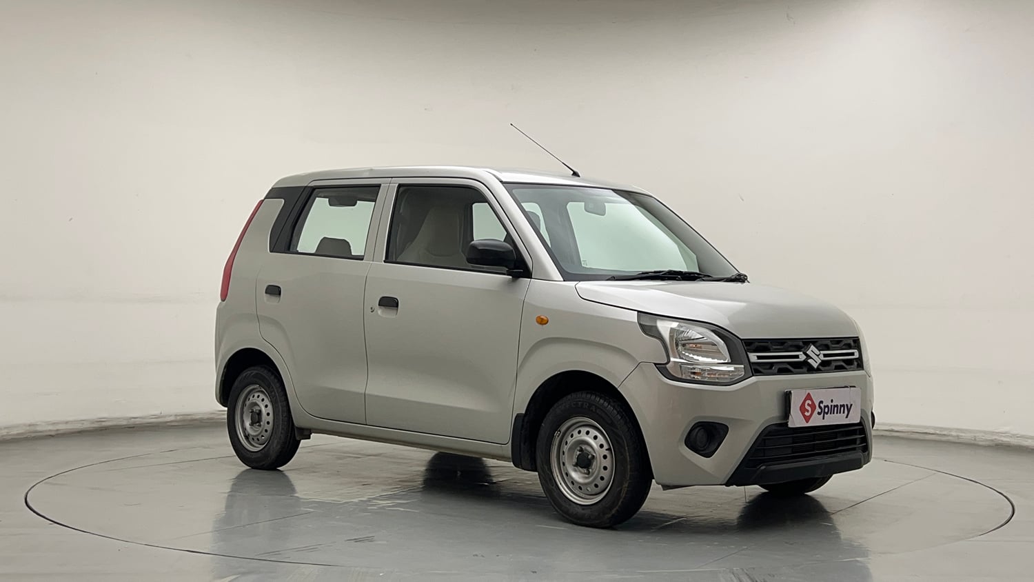 Used 2019 Maruti Suzuki Wagon R LXi 1.0 Petrol Manual exterior RIGHT FRONT CORNER VIEW