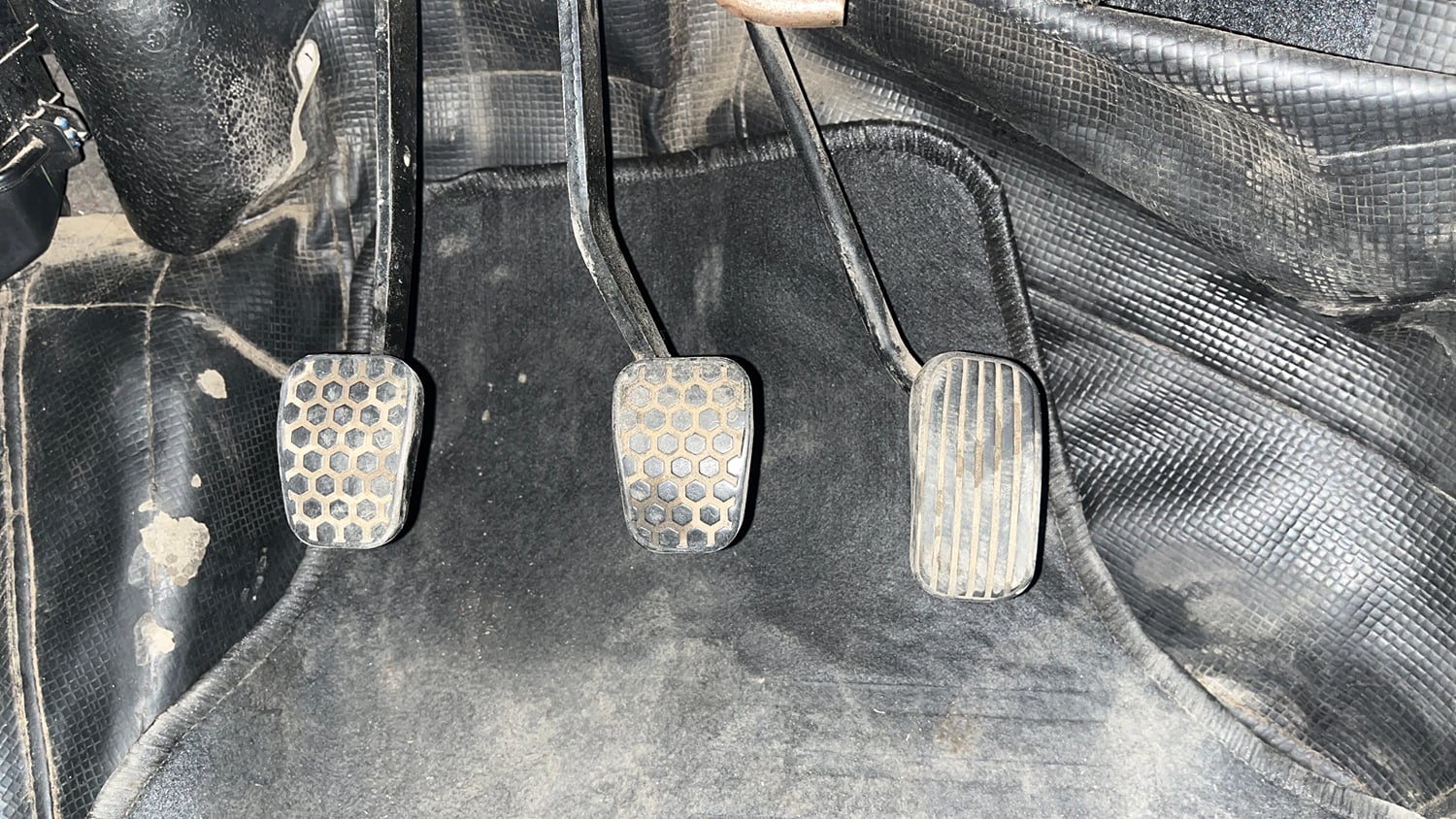 Used 2020 Tata Tiago XZ Plus Dual Tone Petrol Manual interior PEDALS VIEW