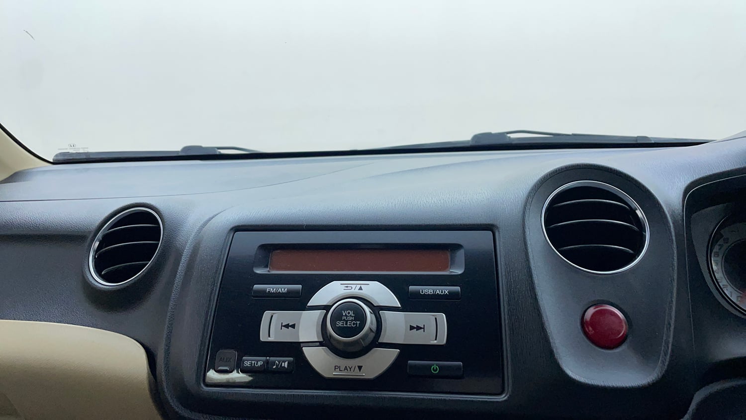 Used 2014 Honda Brio S MT Petrol Manual top_features Integrated (in-dash) music system