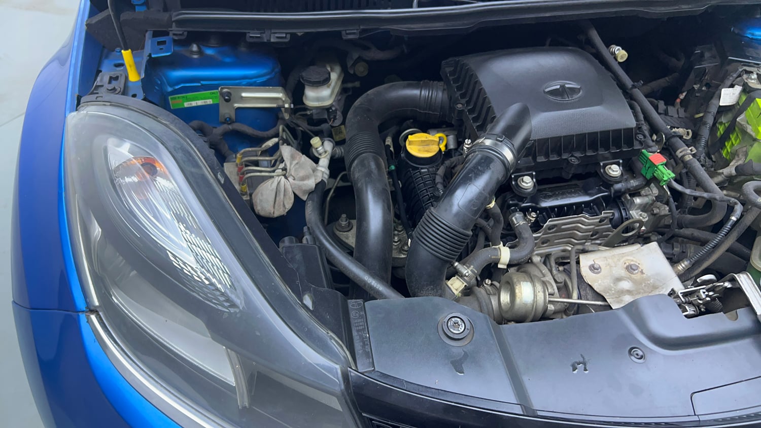 Used 2019 Tata Nexon XMA Petrol Petrol Automatic engine ENGINE RIGHT SIDE VIEW