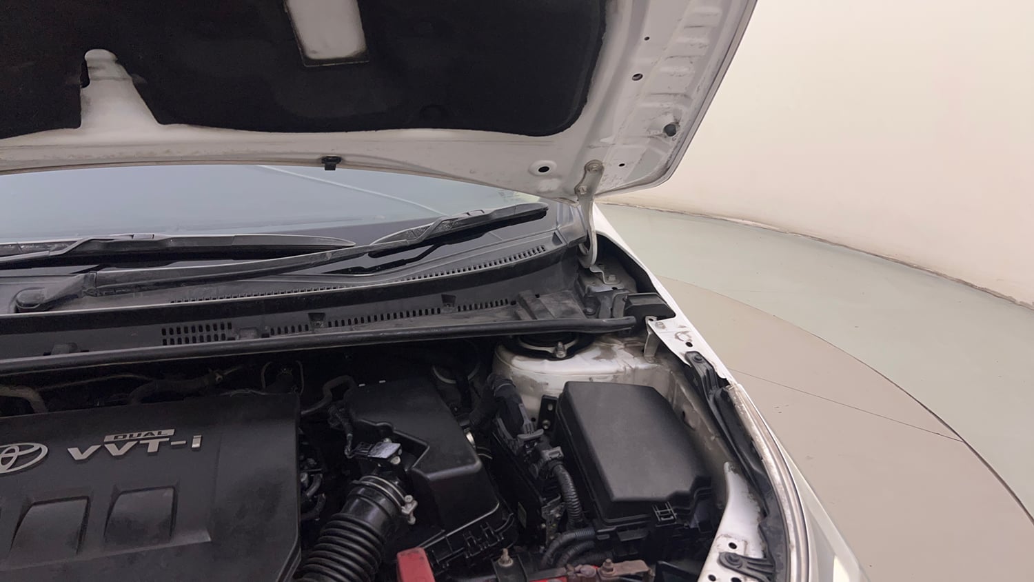 Used 2018 Toyota Corolla Altis VL CVT Petrol Petrol Automatic engine ENGINE LEFT SIDE HINGE & APRON VIEW