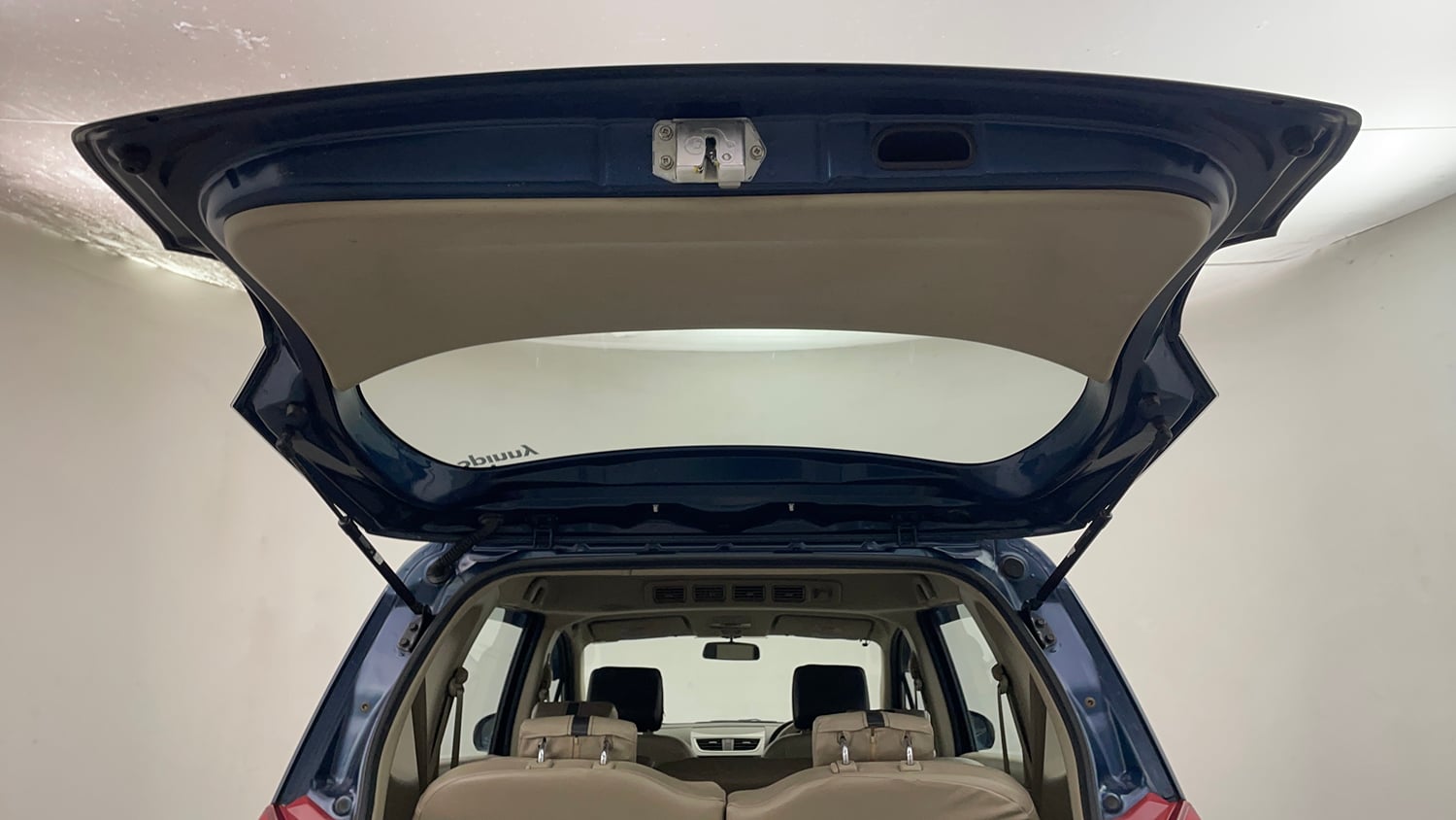 Used 2016 Maruti Suzuki Ertiga VXI AT Petrol Automatic interior DICKY DOOR OPEN VIEW