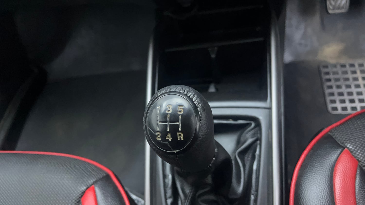 Used 2020 Maruti Suzuki Baleno Delta Petrol Manual interior GEAR  KNOB VIEW