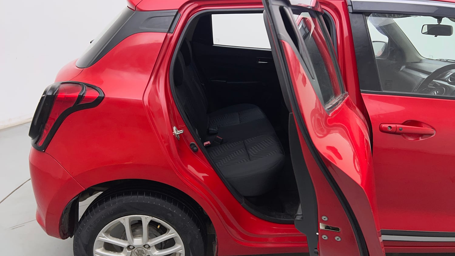 Used 2019 Maruti Suzuki Swift ZXi Petrol Manual interior RIGHT SIDE REAR DOOR CABIN VIEW