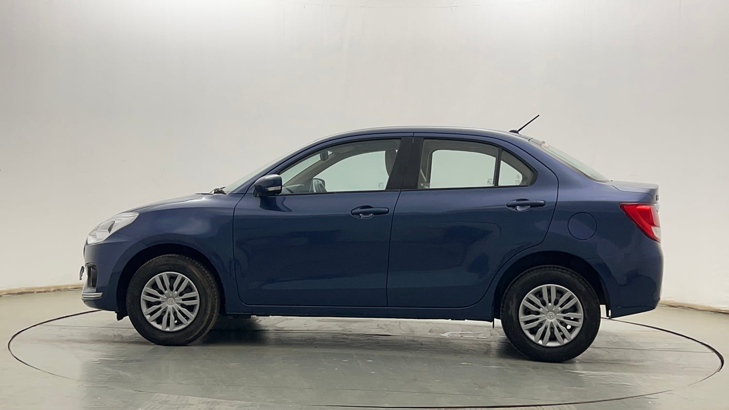 Used 2018 Maruti Suzuki Dzire VXi Petrol Manual exterior LEFT SIDE VIEW