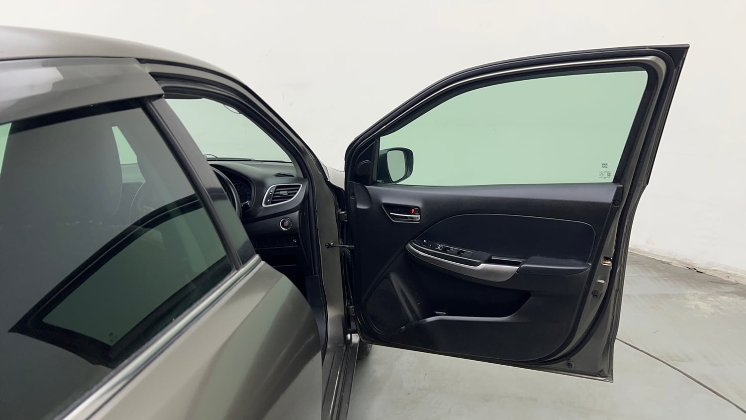 Used 2020 Maruti Suzuki Baleno Alpha Petrol Manual interior RIGHT FRONT DOOR OPEN VIEW