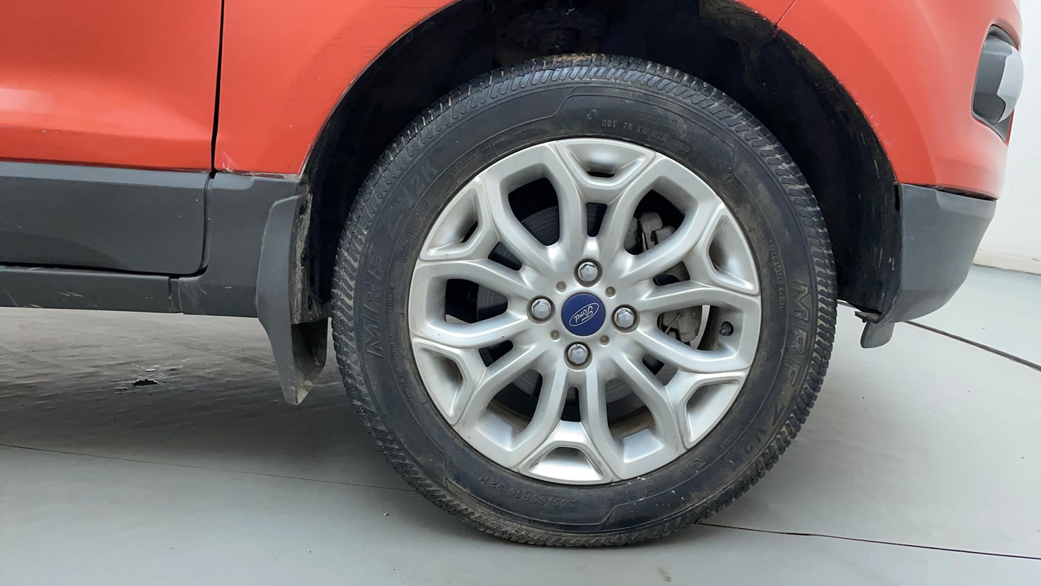 Used 2015 Ford EcoSport Titanium 1.5 Ti-VCT Petrol Manual tyres RIGHT FRONT TYRE RIM VIEW