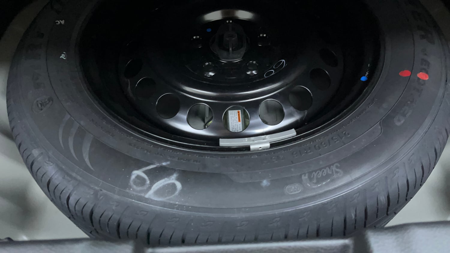 Used 2025 Maruti Suzuki Brezza ZXi AT Petrol Automatic tyres SPARE TYRE VIEW