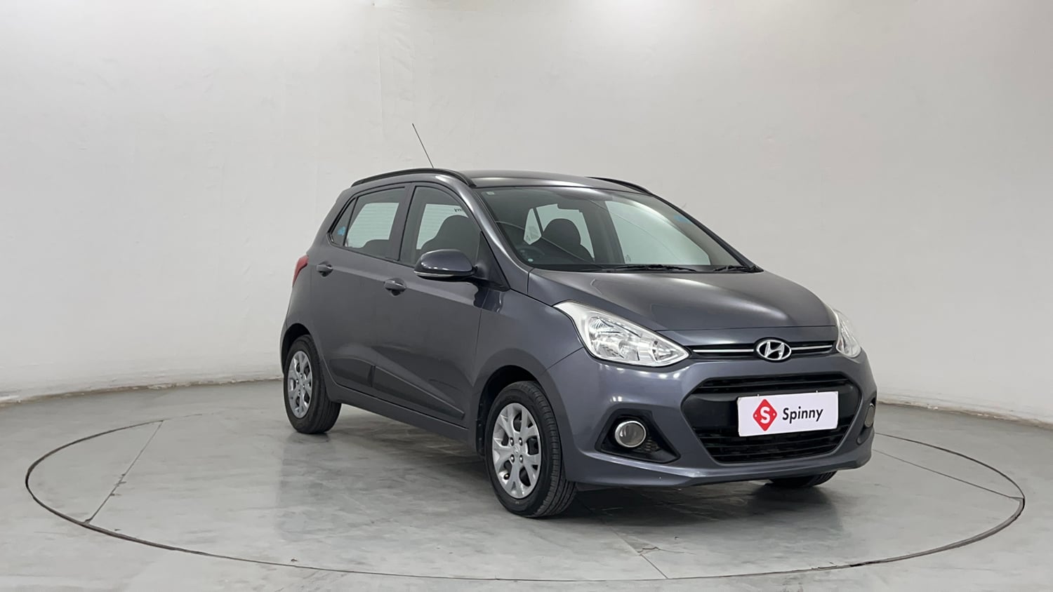 Used 2016 Hyundai Grand i10 Sportz 1.2 Kappa VTVT Petrol Manual exterior RIGHT FRONT CORNER VIEW