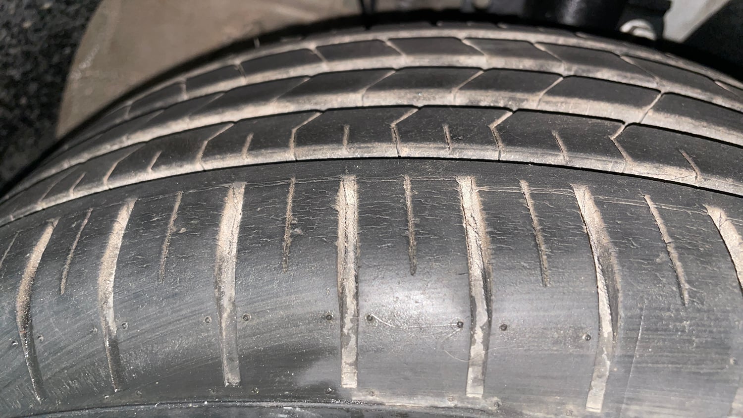 Used 2018 Skoda Rapid Style 1.6 MPI Petrol Manual tyres RIGHT FRONT TYRE TREAD VIEW