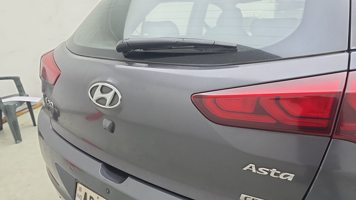 Used 2017 Hyundai Elite i20 Asta 1.4 CRDI Diesel Manual dents MINOR DENT