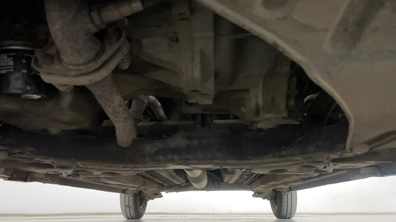Used 2014 Maruti Suzuki Swift VXi Petrol Manual extra FRONT LEFT UNDERBODY VIEW