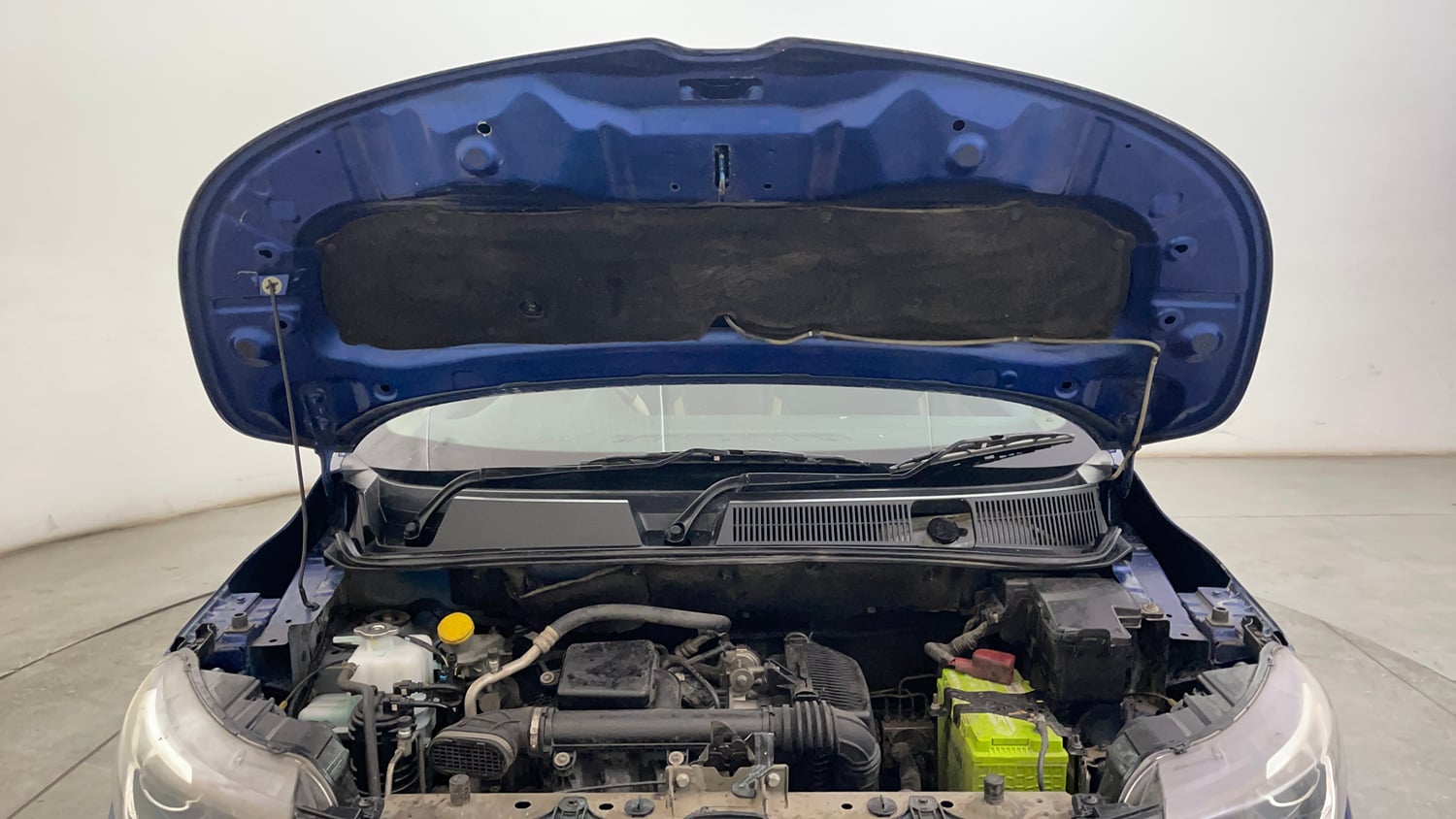 Used 2021 Renault Triber RXZ Petrol Manual engine ENGINE & BONNET OPEN FRONT VIEW