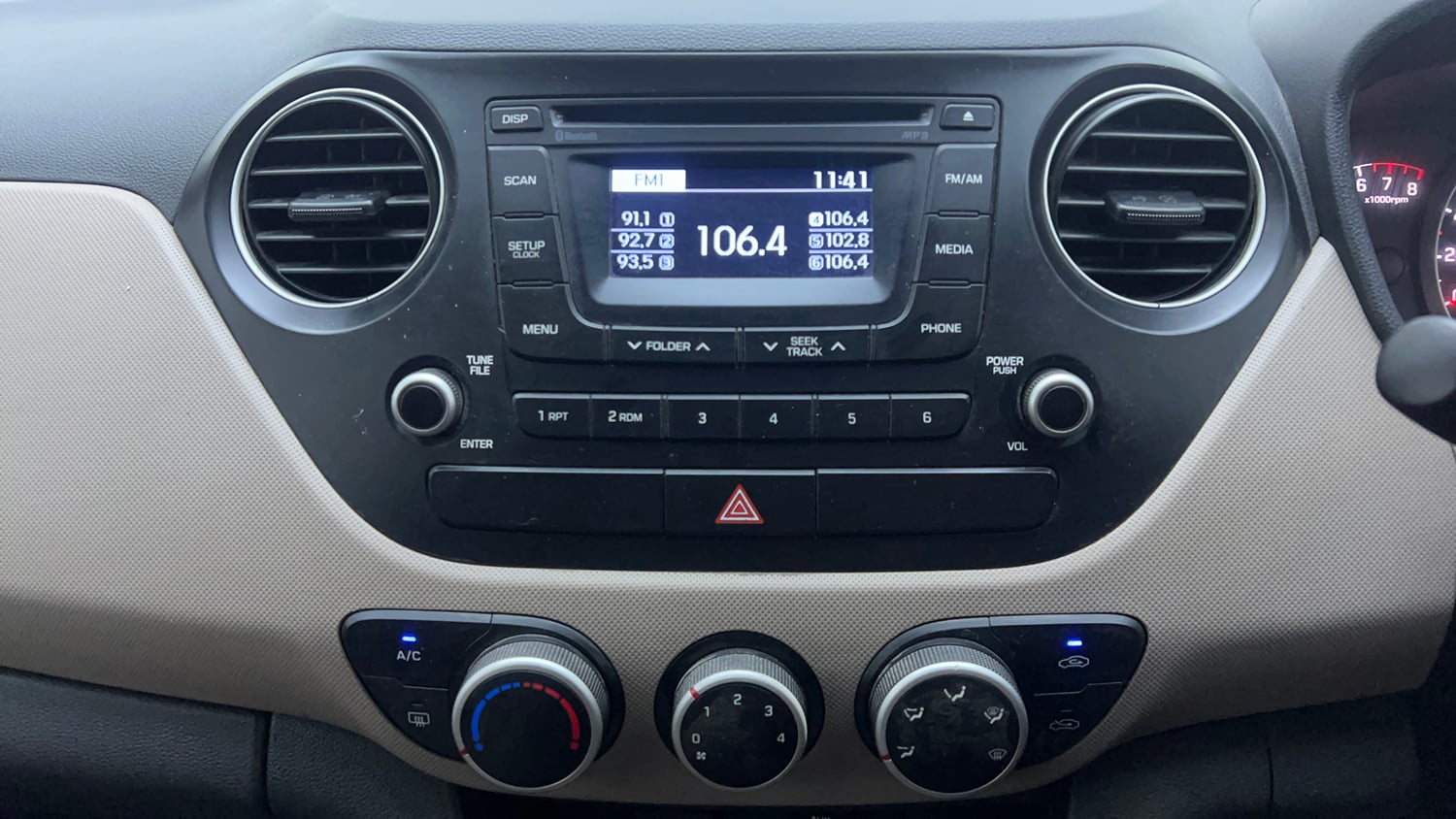 Used 2016 Hyundai Grand i10 Asta 1.2 Kappa VTVT Petrol Manual interior MUSIC SYSTEM & AC CONTROL VIEW