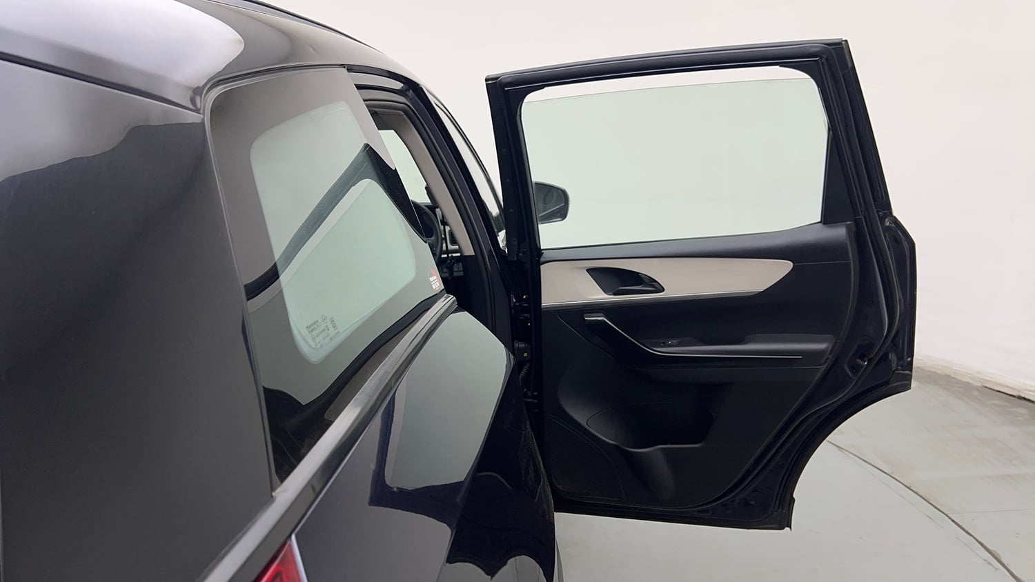 Used 2024 Mahindra XUV700 AX 5 Diesel AT 7 STR Diesel Automatic interior RIGHT REAR DOOR OPEN VIEW