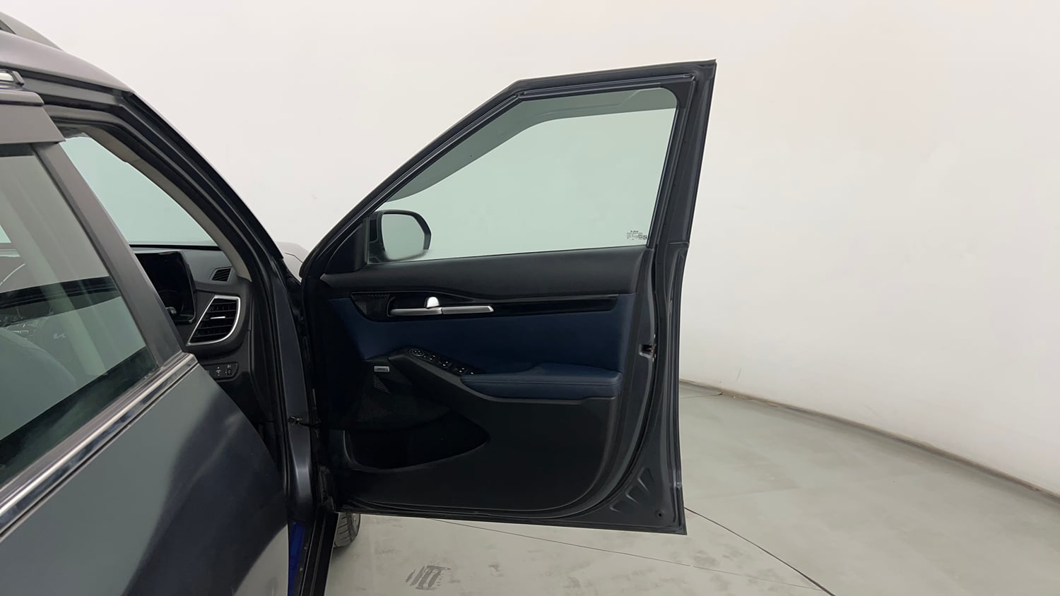 Used 2022 Kia Seltos X Line 1.4 DCT Petrol Automatic interior RIGHT FRONT DOOR OPEN VIEW