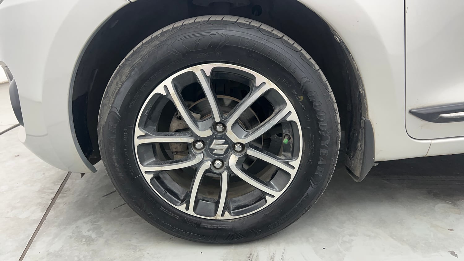 Used 2020 Maruti Suzuki Swift ZXi Plus AMT Petrol Automatic tyres LEFT FRONT TYRE RIM VIEW