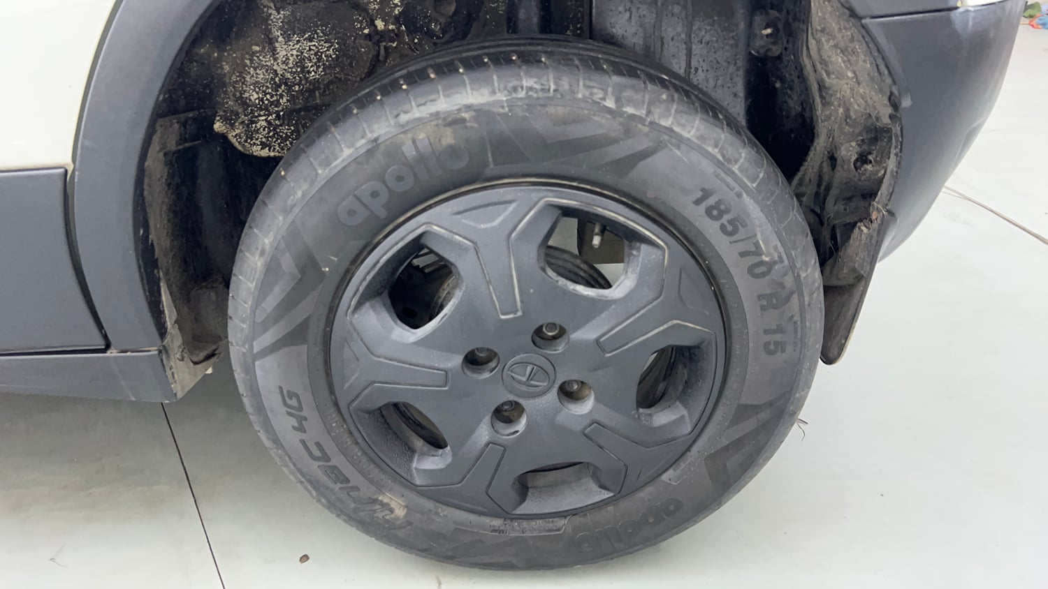 Used 2023 Tata Punch Accomplished AMT Petrol Automatic tyres LEFT REAR TYRE RIM VIEW