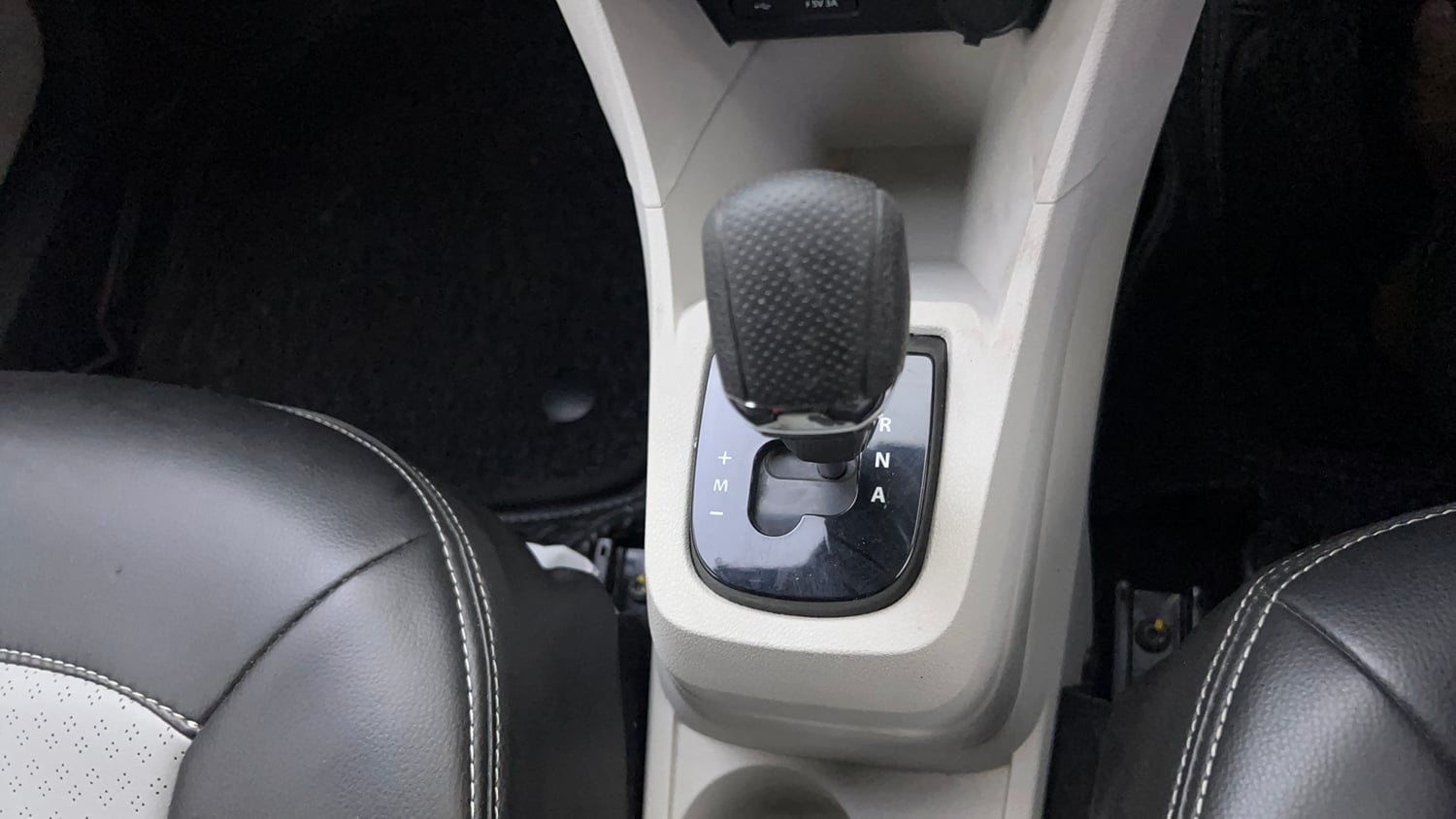 Used 2024 Tata Tiago XZA Plus Petrol Automatic interior GEAR  KNOB VIEW