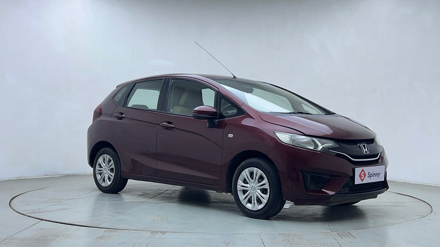 Used 2016 Honda Jazz SV Petrol Petrol Manual exterior RIGHT FRONT CORNER VIEW