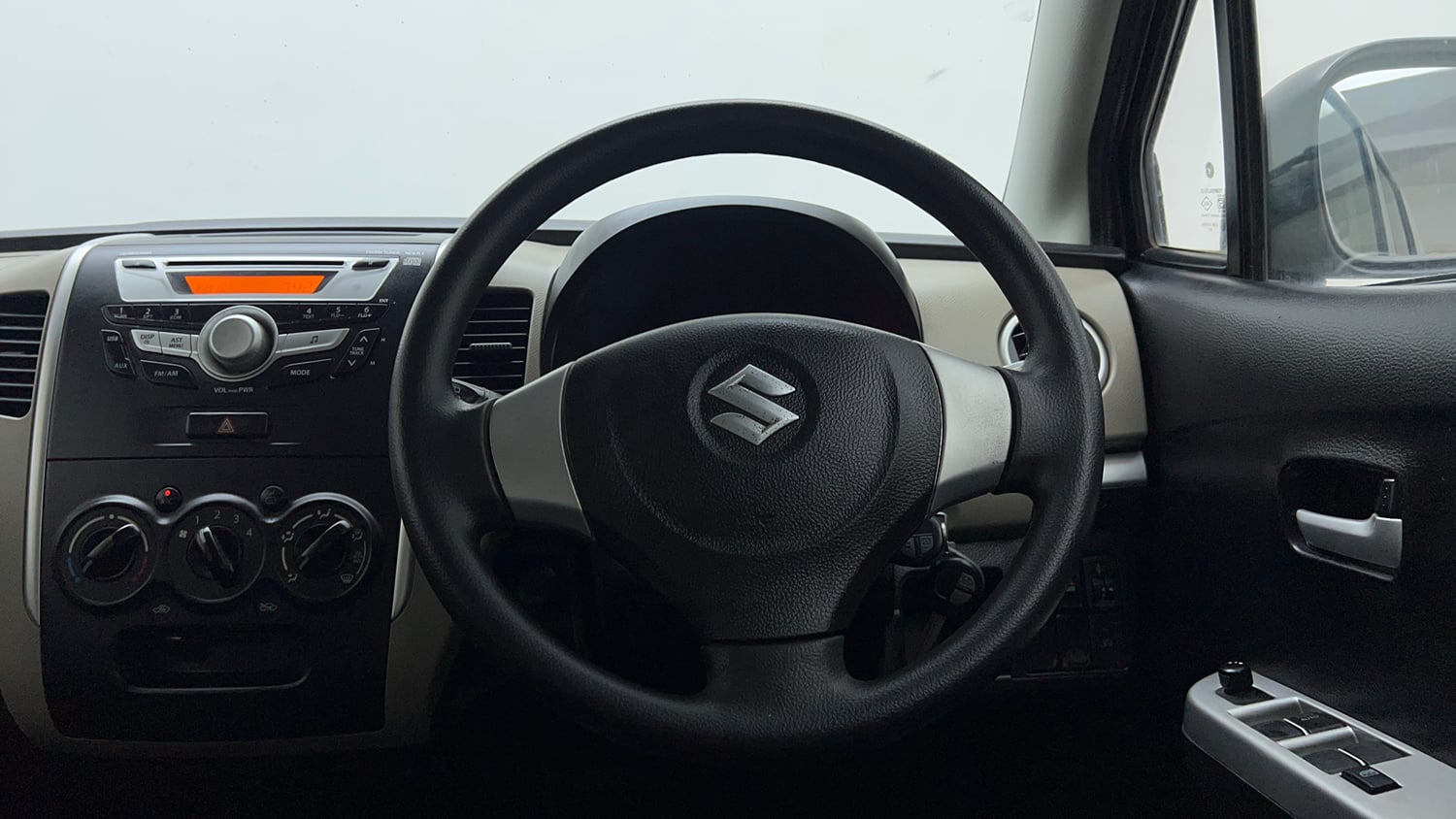 Used 2014 Maruti Suzuki Wagon R VXI Petrol Manual interior STEERING VIEW