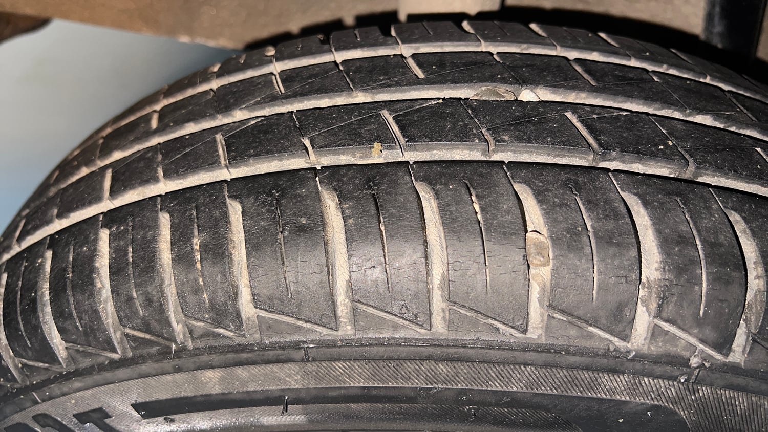Used 2022 Renault Kwid CLIMBER AMT Petrol Automatic tyres RIGHT REAR TYRE TREAD VIEW
