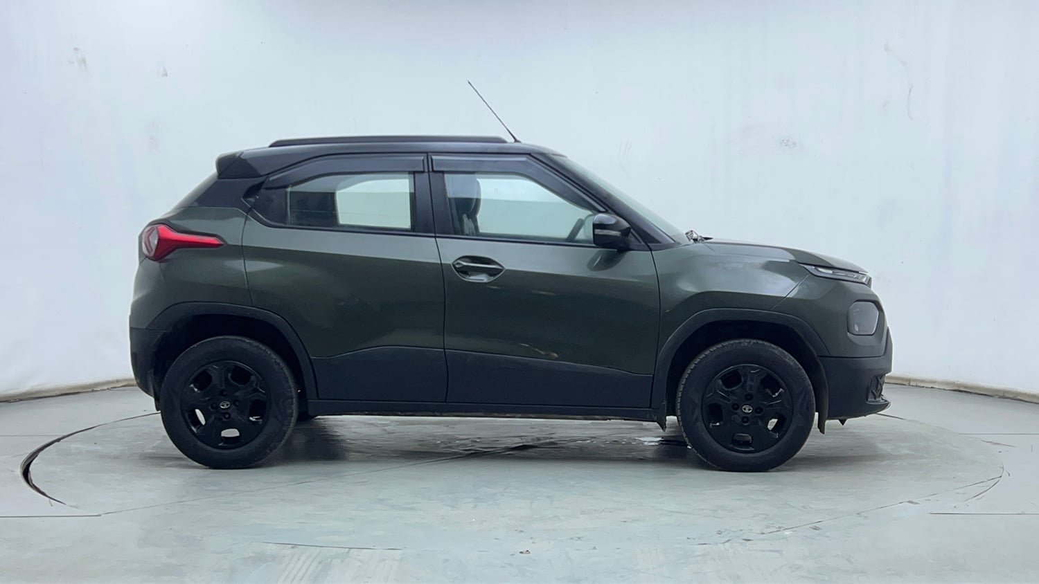 Used 2022 Tata Punch Accomplished AMT Petrol Automatic exterior RIGHT SIDE VIEW
