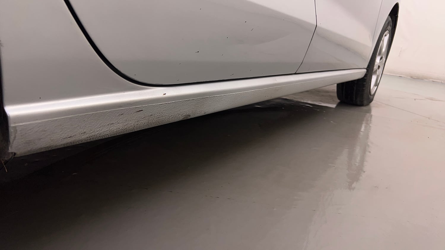 Used 2014 Volkswagen Vento Highline Petrol Petrol Manual dents MINOR DENT