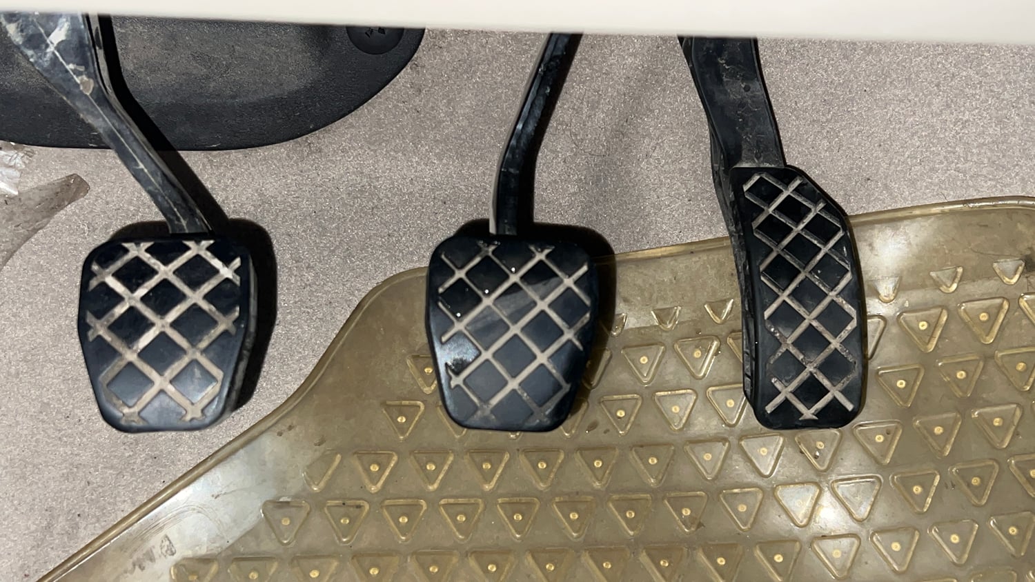 Used 2014 Volkswagen Polo Comfortline 1.2L (P) Petrol Manual interior PEDALS VIEW