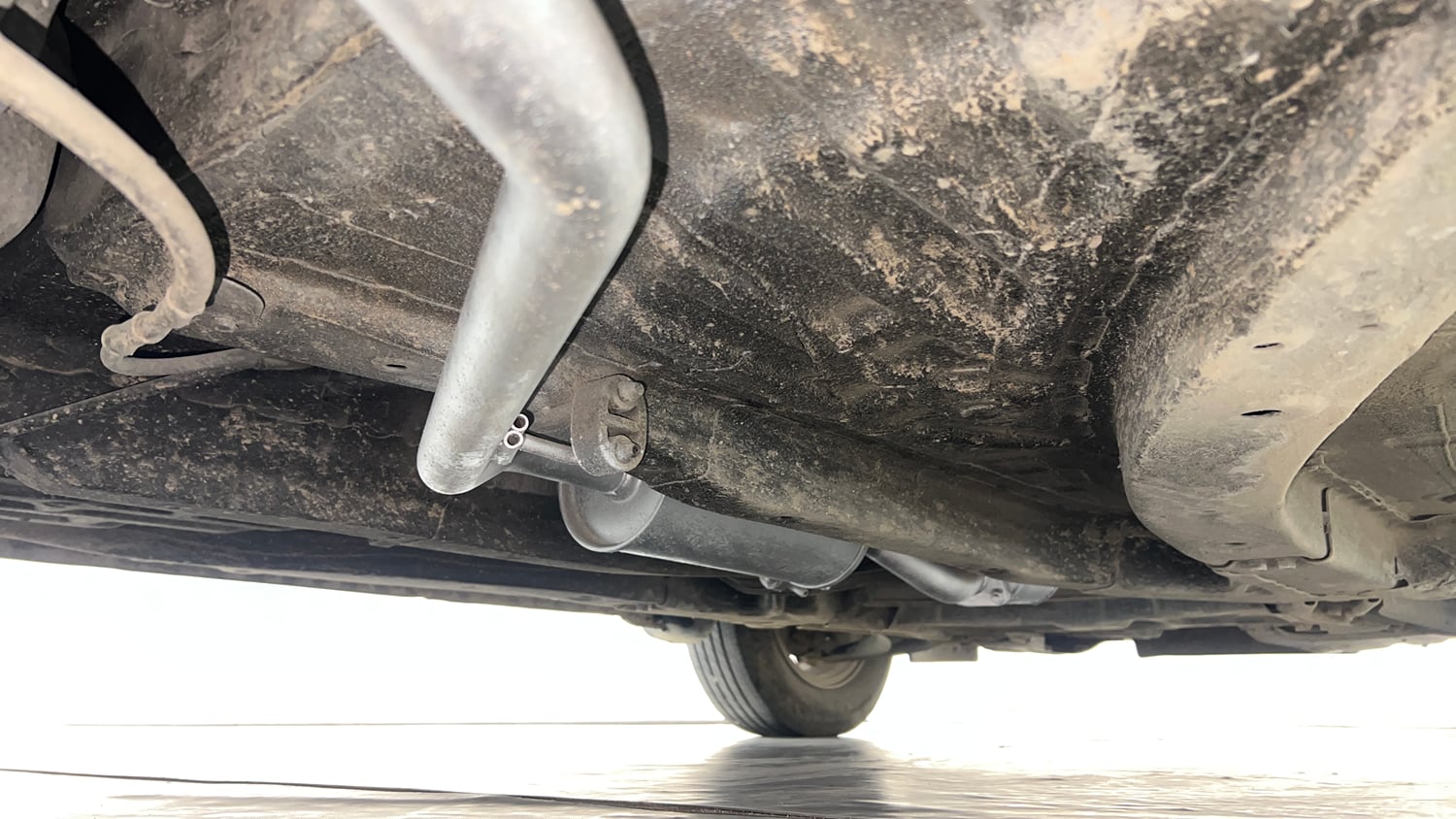 Used 2014 Honda Amaze 1.2 VX AT i-VTEC Petrol Automatic extra REAR RIGHT UNDERBODY VIEW
