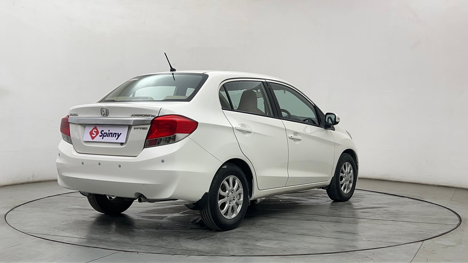 Used 2014 Honda Amaze 1.2 VX AT i-VTEC Petrol Automatic exterior RIGHT REAR CORNER VIEW