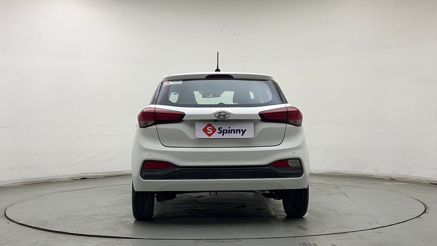 Used 2019 Hyundai Elite i20 Sportz Plus 1.2 CVT Petrol Automatic exterior BACK VIEW