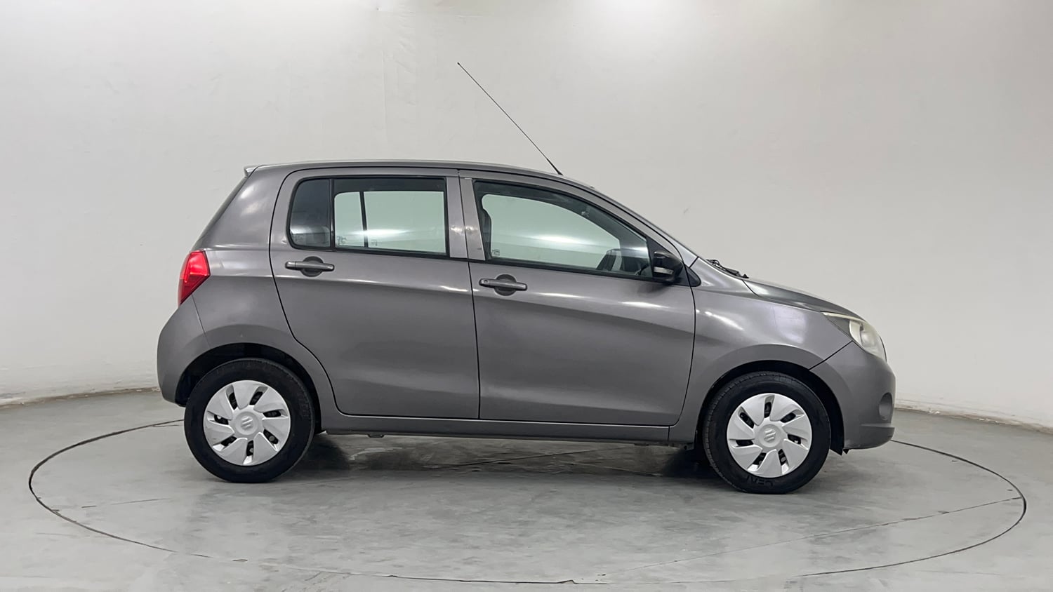 Used 2017 Maruti Suzuki Celerio ZXI (O) AMT Petrol Automatic exterior RIGHT SIDE VIEW