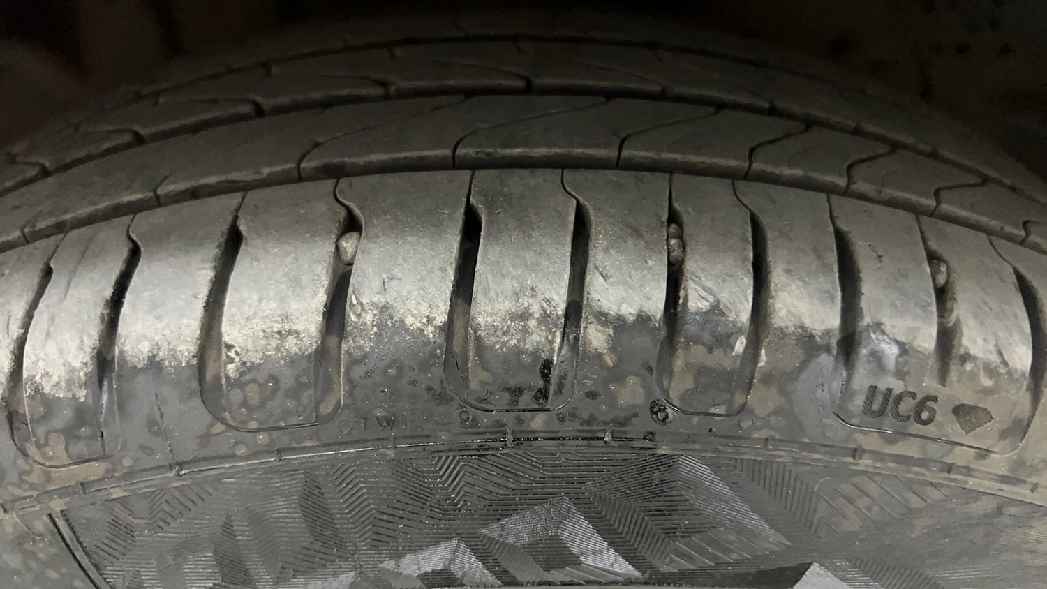 Used 2016 Ford EcoSport Titanium 1.5L Ti-VCT AT Petrol Automatic tyres LEFT FRONT TYRE TREAD VIEW