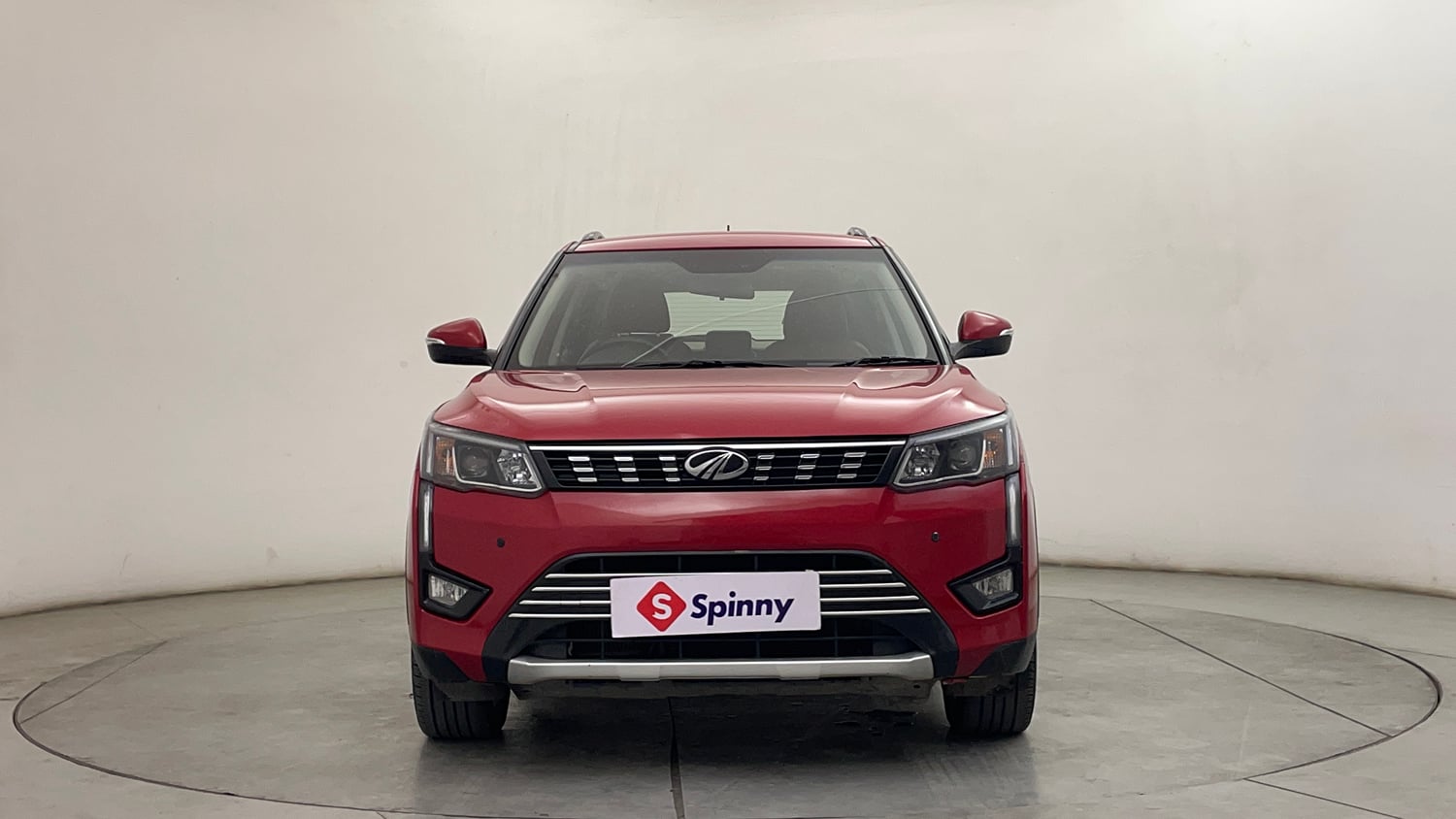 Used 2021 Mahindra XUV 300 W8 1.2 Petrol Petrol Manual exterior FRONT VIEW
