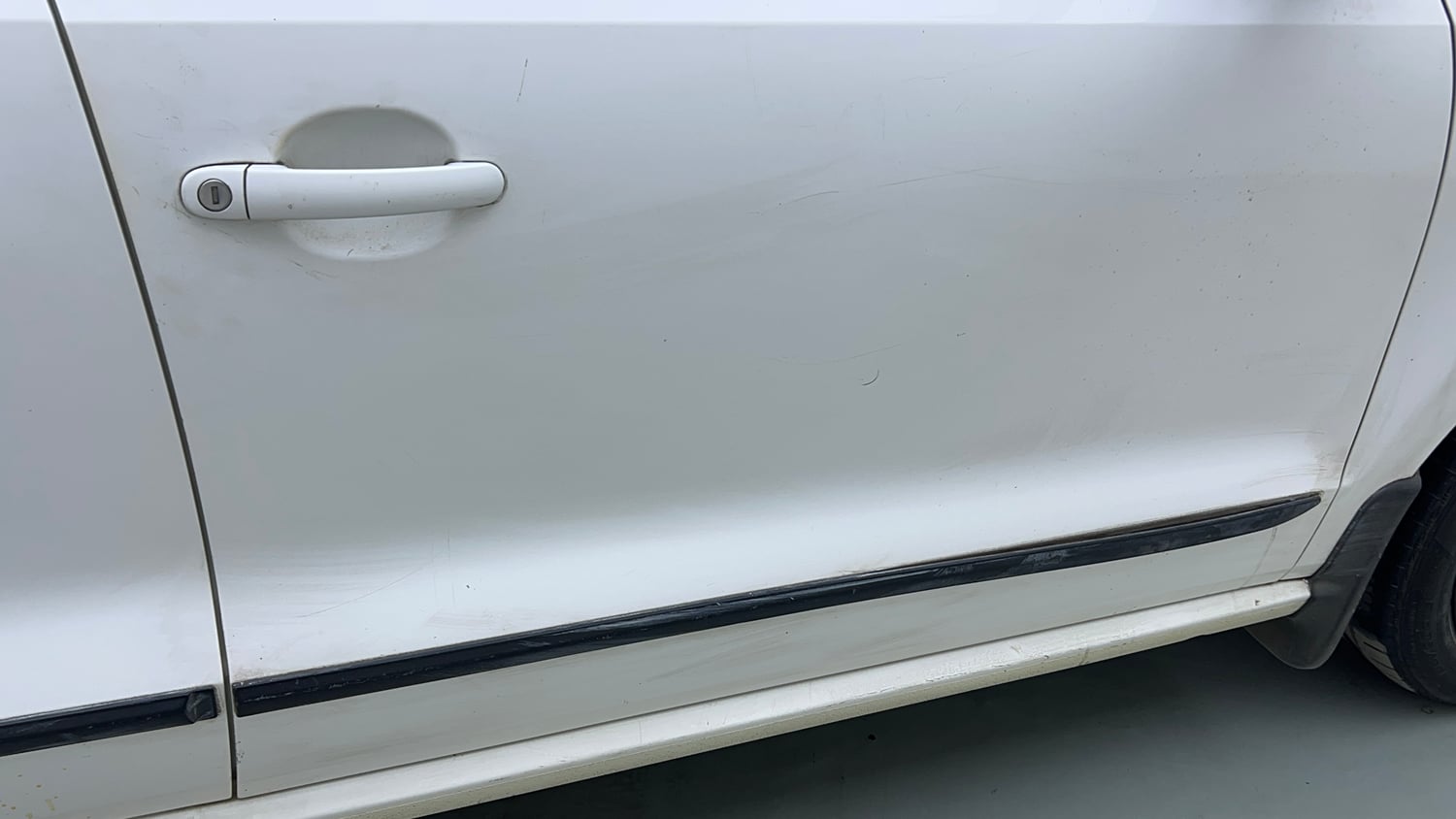 Used 2013 Volkswagen Polo Highline1.2L (P) Petrol Manual dents MINOR SCRATCH