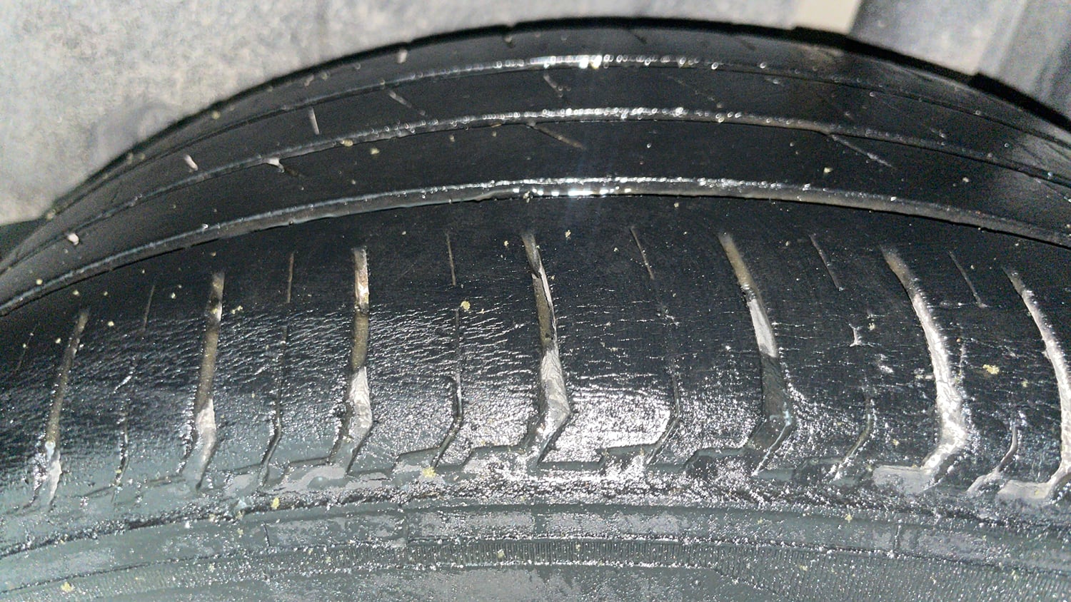 Used 2016 Maruti Suzuki Ciaz VXi+ Petrol Manual tyres LEFT REAR TYRE TREAD VIEW