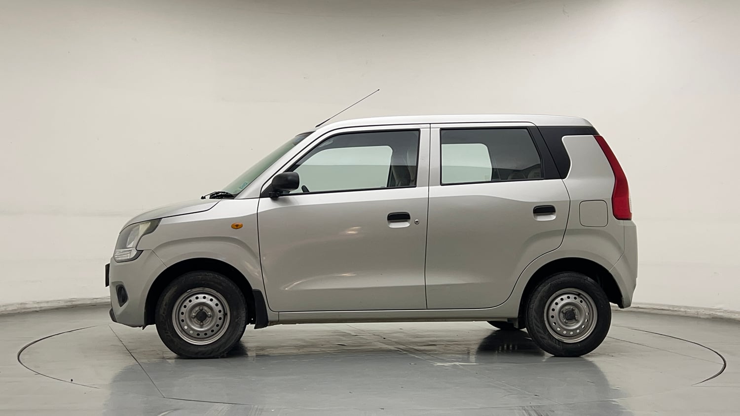 Used 2019 Maruti Suzuki Wagon R LXi 1.0 Petrol Manual exterior LEFT SIDE VIEW