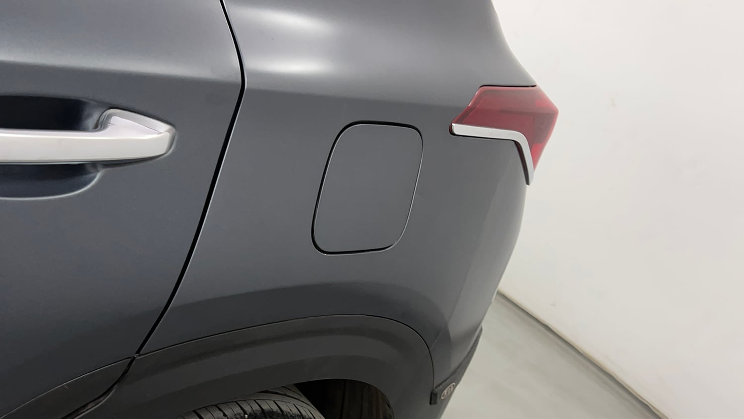 Used 2022 Kia Seltos X Line 1.4 DCT Petrol Automatic dents MINOR SCRATCH