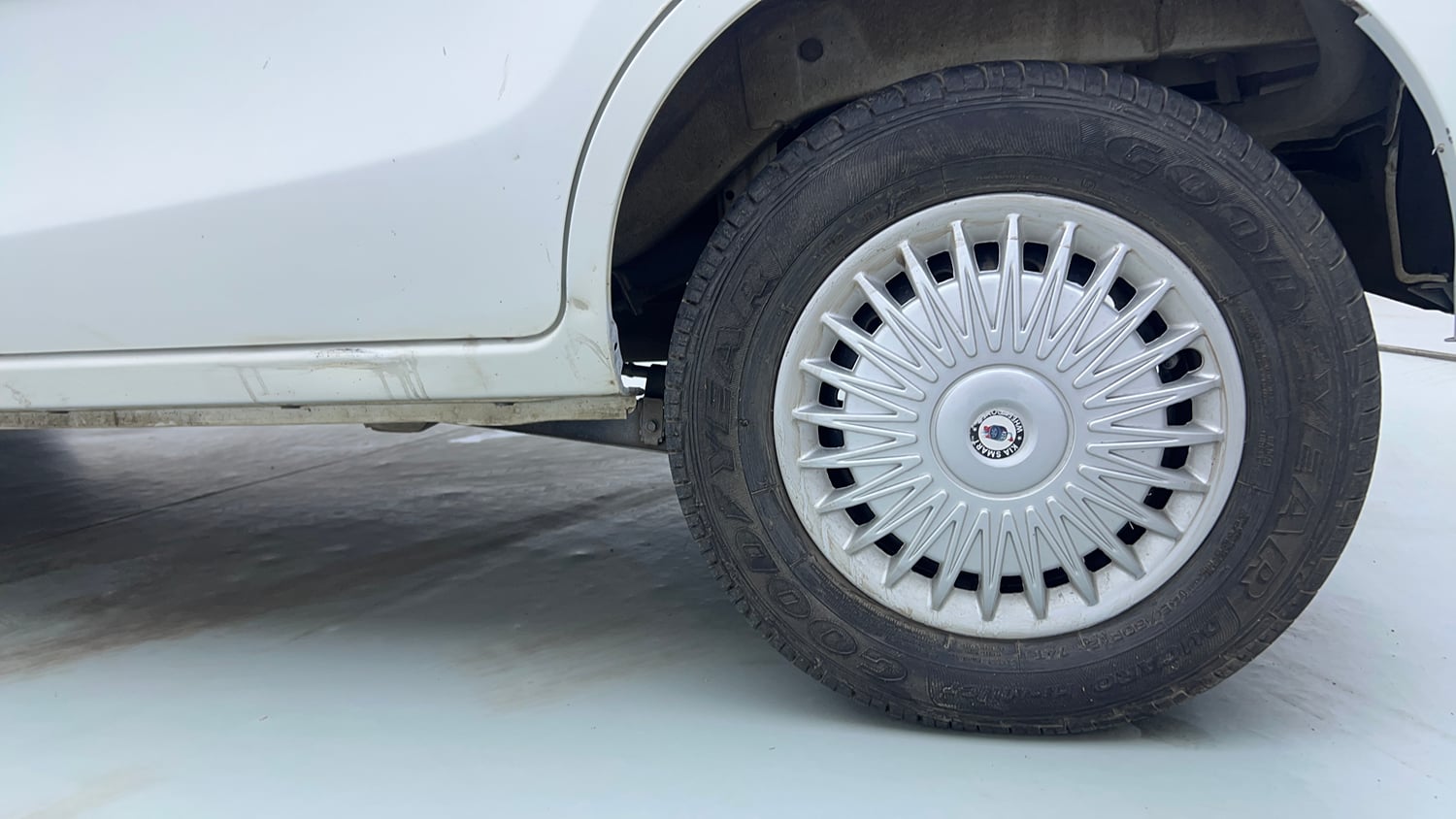 Used 2019 Maruti Suzuki Alto 800 VXi Petrol Manual tyres LEFT REAR TYRE RIM VIEW