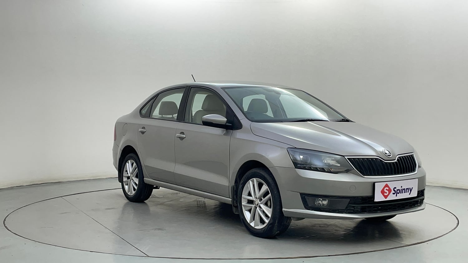 Used 2018 Skoda Rapid Style 1.6 MPI Petrol Manual exterior RIGHT FRONT CORNER VIEW