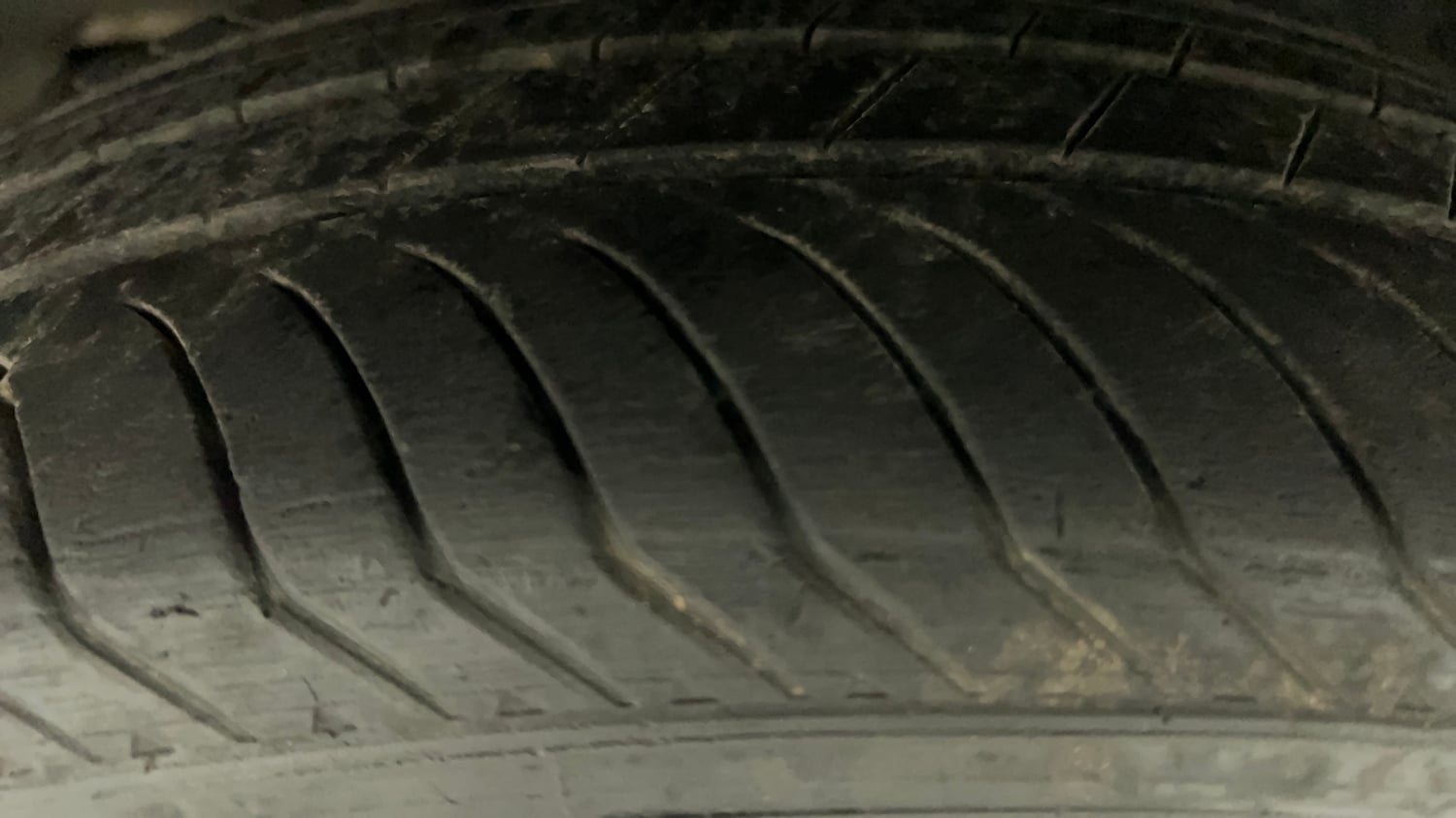 Used 2020 Tata Tiago XZ Plus Petrol Manual tyres LEFT FRONT TYRE TREAD VIEW