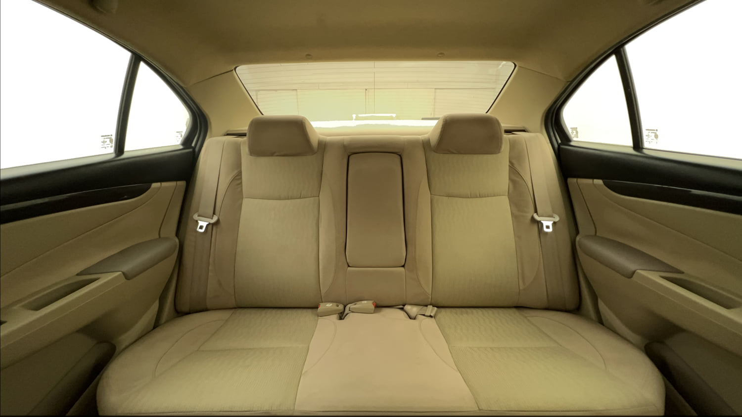Used 2016 Maruti Suzuki Ciaz VXi+ Petrol Manual interior REAR SEAT CONDITION VIEW