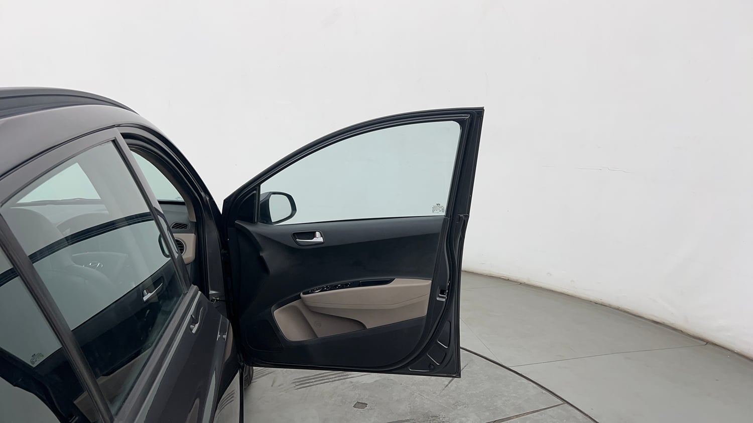 Used 2019 Hyundai Grand i10 Sportz 1.2 Kappa VTVT Petrol Manual interior RIGHT FRONT DOOR OPEN VIEW