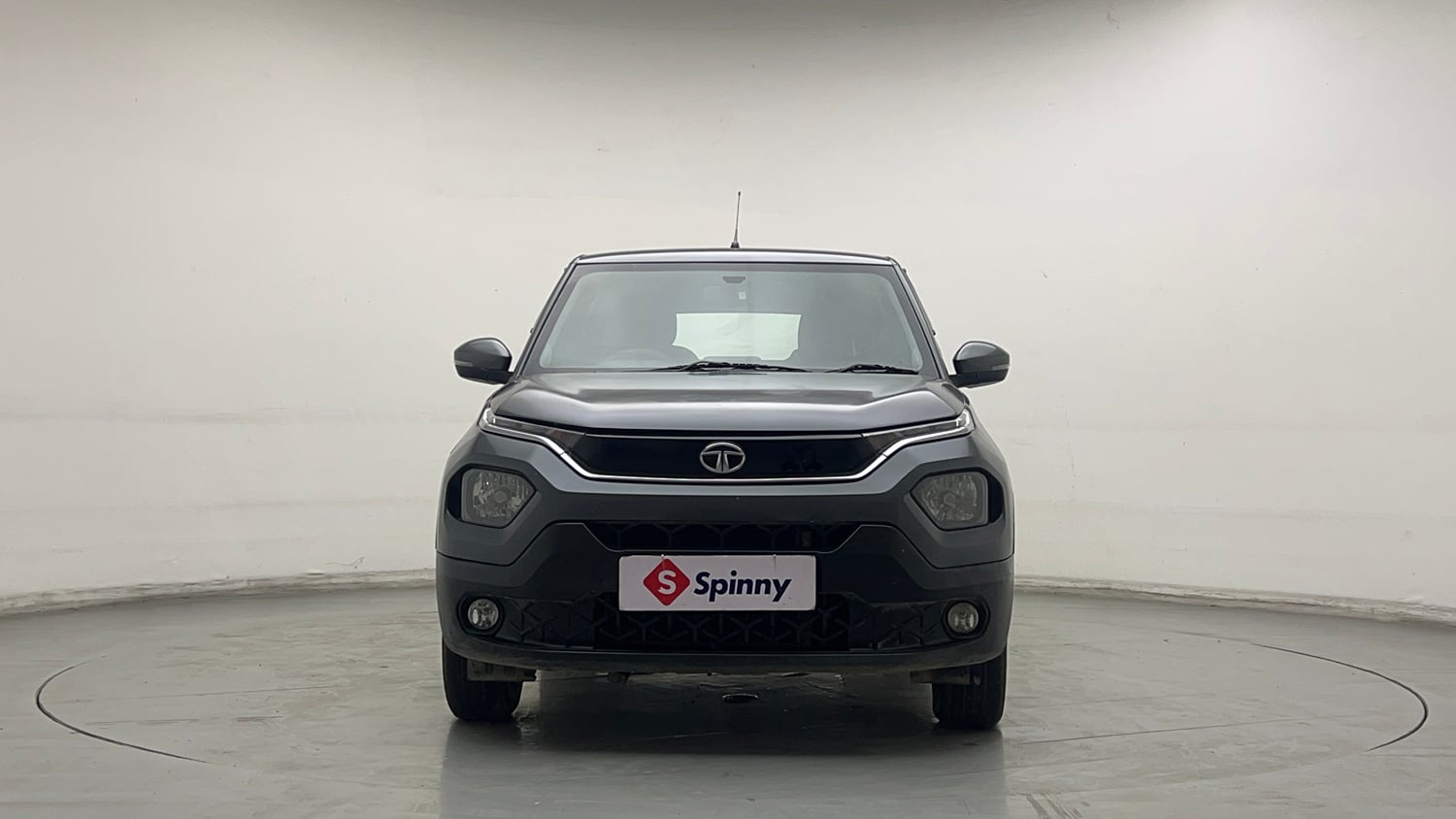 Used 2022 Tata Punch Accomplished MT Petrol Manual exterior FRONT VIEW