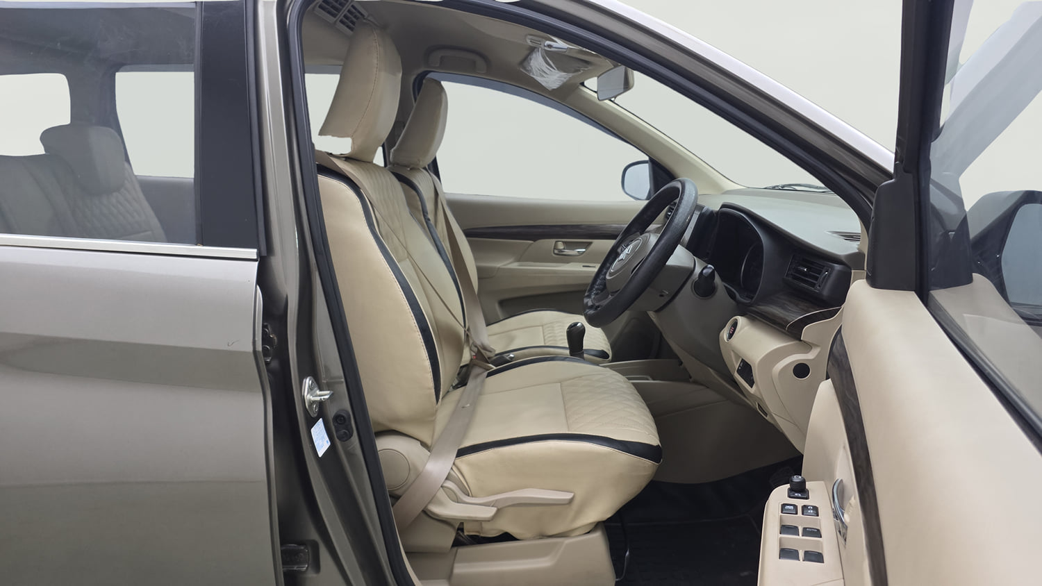 Used 2020 Maruti Suzuki New Ertiga ZXi Petrol Manual interior RIGHT SIDE FRONT DOOR CABIN VIEW