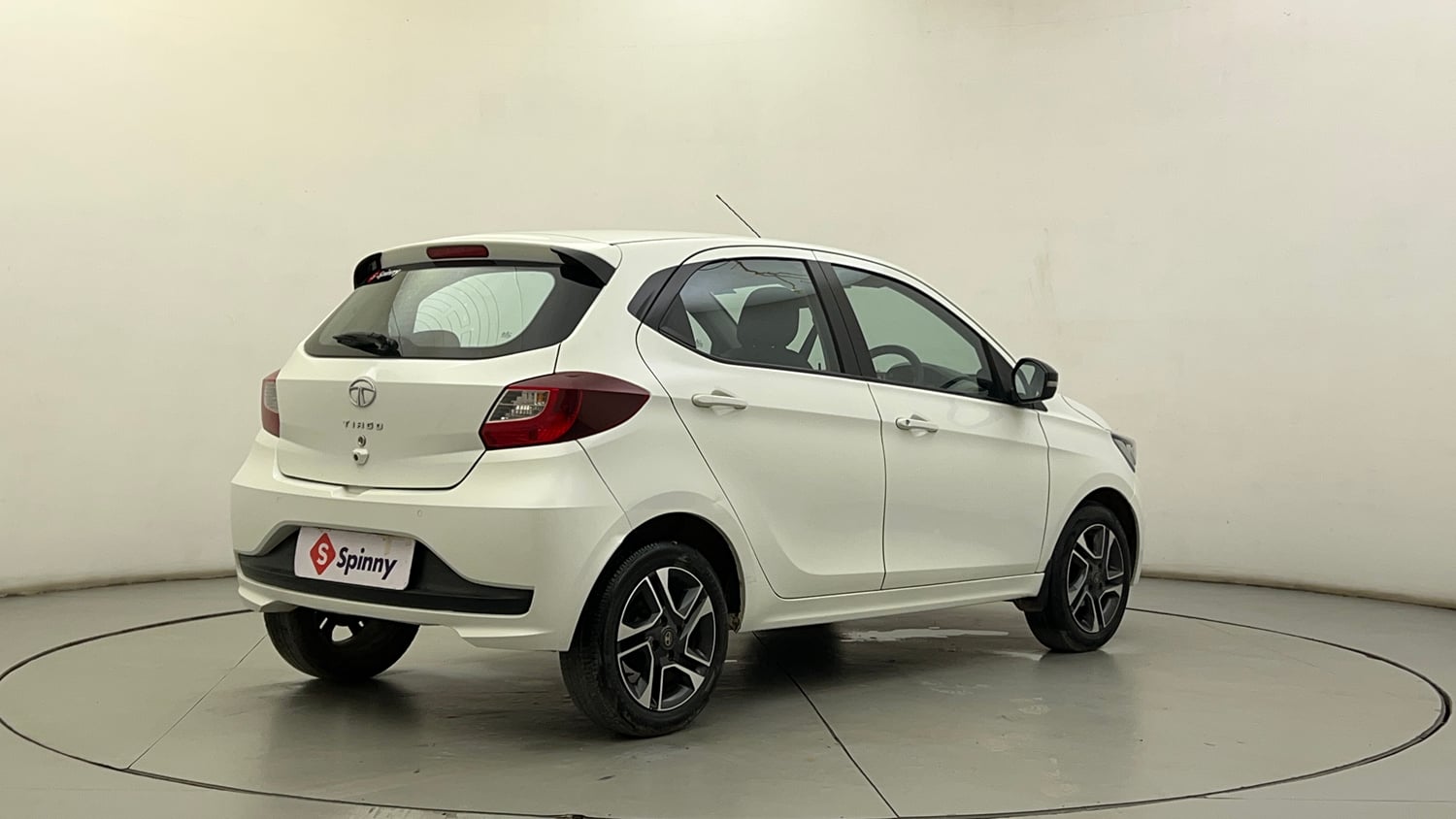 Used 2020 Tata Tiago XZ Plus Petrol Manual exterior RIGHT REAR CORNER VIEW